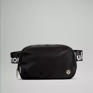 NWT Lululemon Everywhere Belt Bag Black Logo